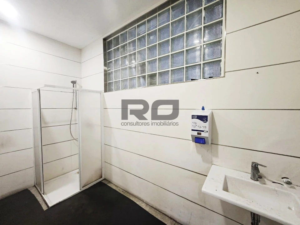 Armazém para Arrendamento em Escapães Foto 10