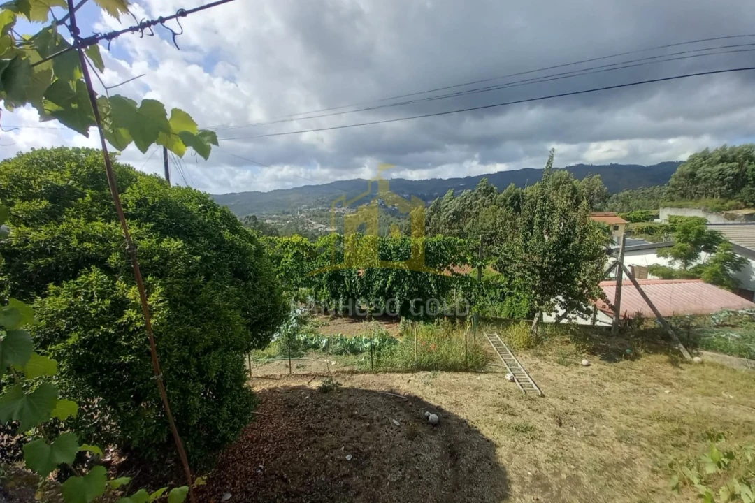 Terreno para Venda em Sobradelo da Goma Foto 4