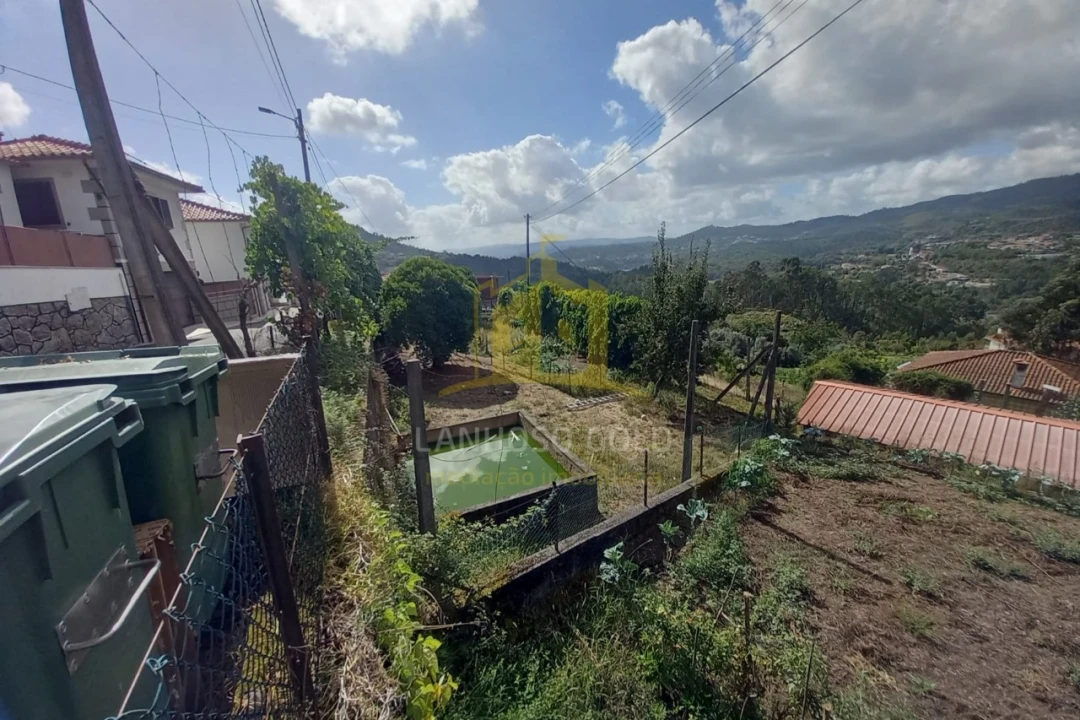Terreno para Venda em Sobradelo da Goma Foto 2
