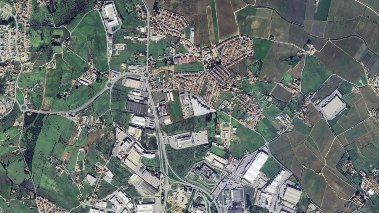 Terreno Comércio / Armazém para Venda em Alenquer (Santo Estêvão e Triana) Foto 3