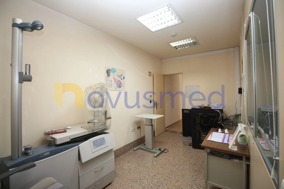 Loja para Venda em São Bartolomeu de Messines Foto 9