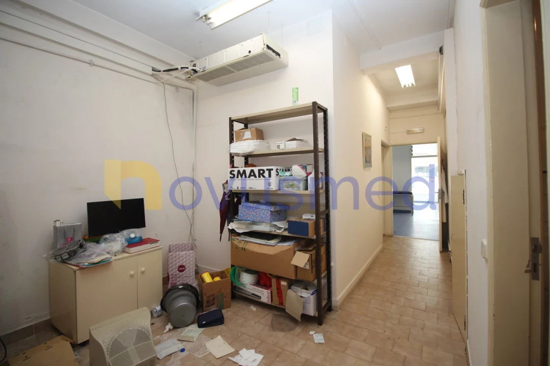 Loja para Venda em São Bartolomeu de Messines Foto 18