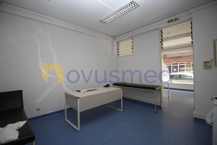 Loja para Venda em São Bartolomeu de Messines Foto 8