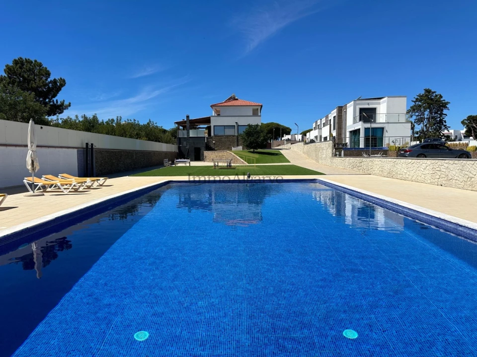 Moradia T3 para Venda em Albufeira e Olhos de Água Foto 3