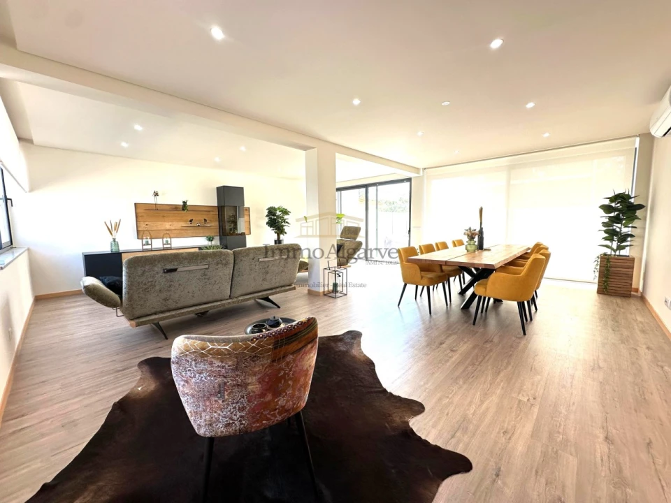 Moradia T3 para Venda em Albufeira e Olhos de Água Foto 7