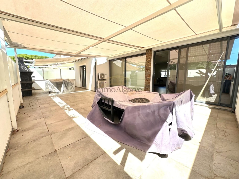 Moradia T3 para Venda em Albufeira e Olhos de Água Foto 17