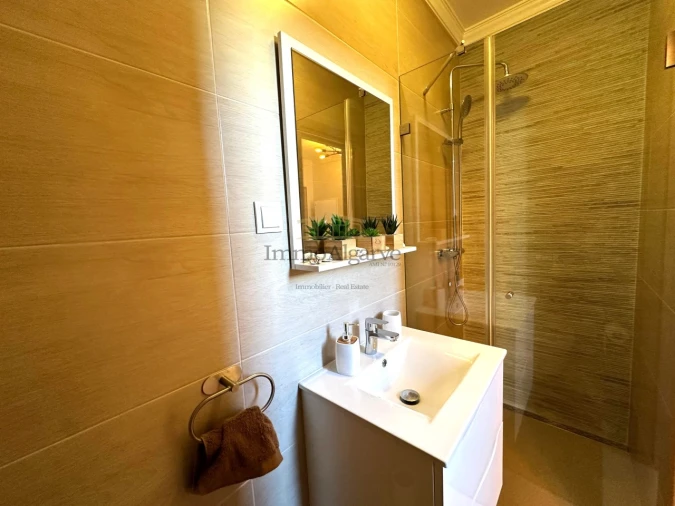 Moradia T3 para Venda em Albufeira e Olhos de Água Foto 16