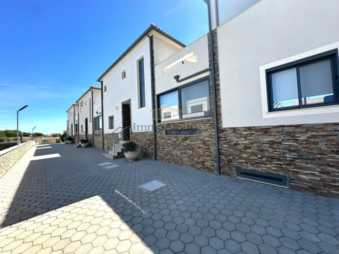 Moradia T3 para Venda em Albufeira e Olhos de Água Foto 49