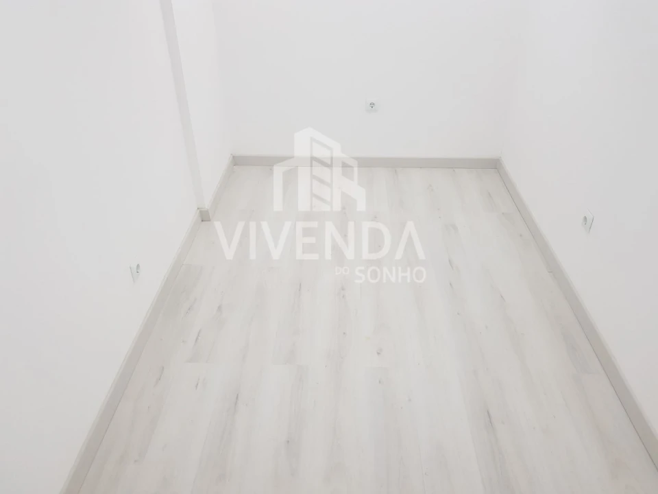 Apartamento T1 para Venda em Corroios Foto 4