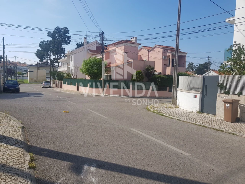 Apartamento T1 para Venda em Corroios Foto 13