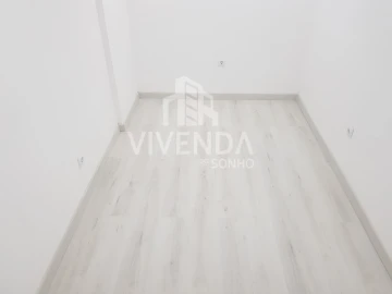 Apartamento T1 para Venda em Corroios