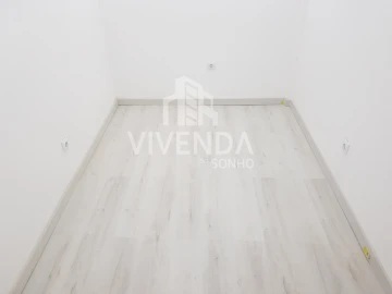 Apartamento T1 para Venda em Corroios
