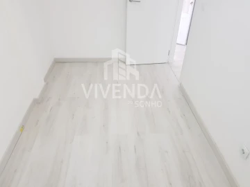 Apartamento T1 para Venda em Corroios