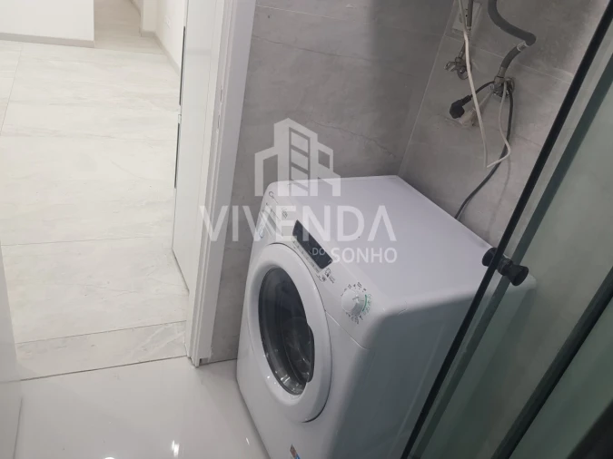 Apartamento T1 para Venda em Corroios Foto 7