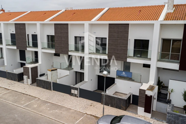 Moradia T3 para Venda em Alcochete Foto 2