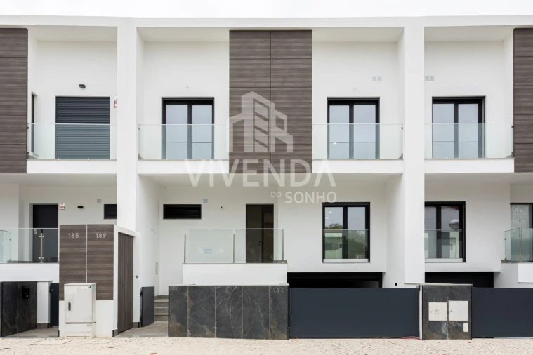 Moradia T3 para Venda em Alcochete Foto 1