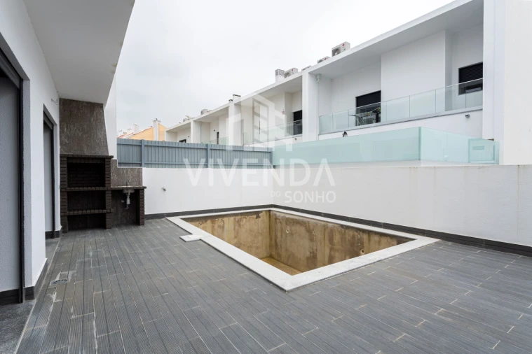 Moradia T3 para Venda em Alcochete Foto 44