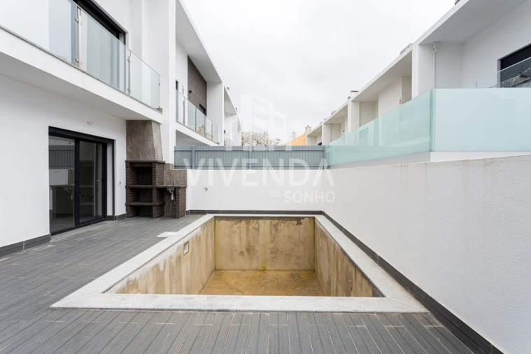 Moradia T3 para Venda em Alcochete Foto 46