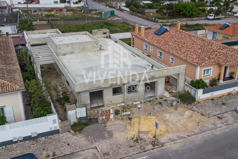 Moradia T5 para Venda em Azeitão (São Lourenço e São Simão) Foto 2