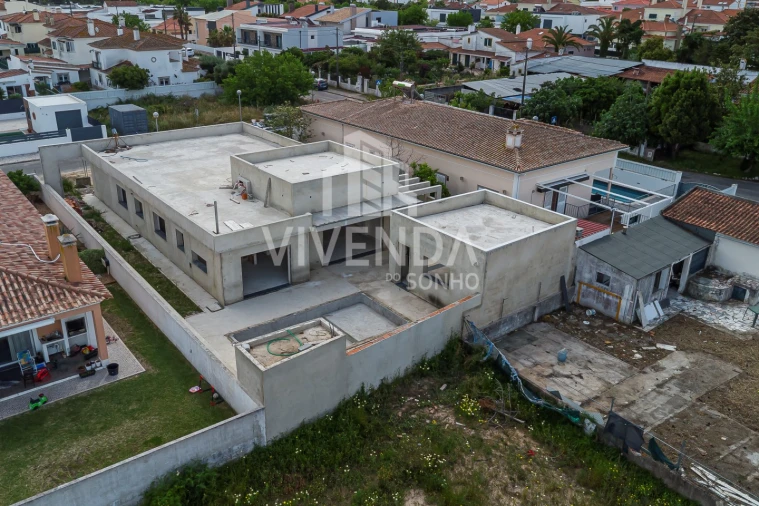 Moradia T5 para Venda em Azeitão (São Lourenço e São Simão) Foto 5