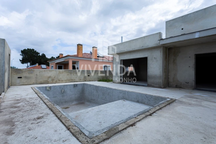 Moradia T5 para Venda em Azeitão (São Lourenço e São Simão) Foto 12