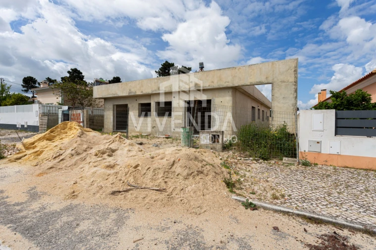 Moradia T5 para Venda em Azeitão (São Lourenço e São Simão) Foto 42