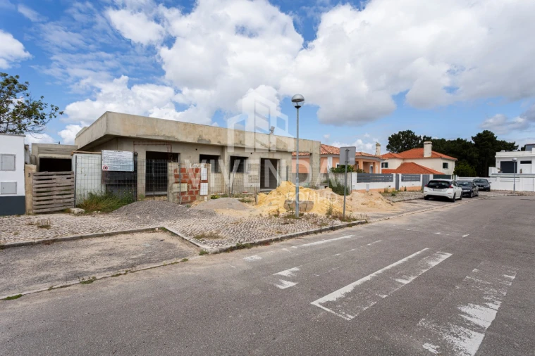 Moradia T5 para Venda em Azeitão (São Lourenço e São Simão) Foto 44