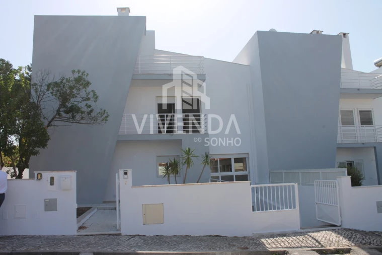 Moradia T4 para Venda em Sesimbra (Castelo)