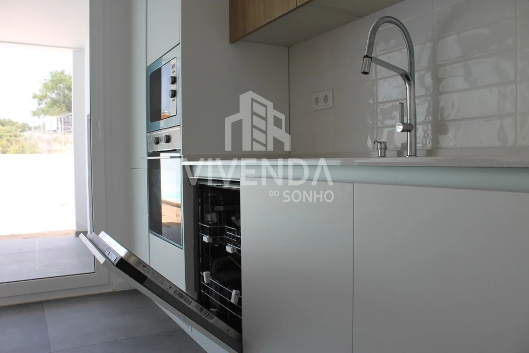 Moradia T3 para Venda em Gambia-Pontes-Alto da Guerra Foto 7