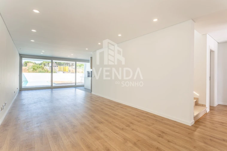 Moradia T3 para Venda em Gambia-Pontes-Alto da Guerra Foto 13