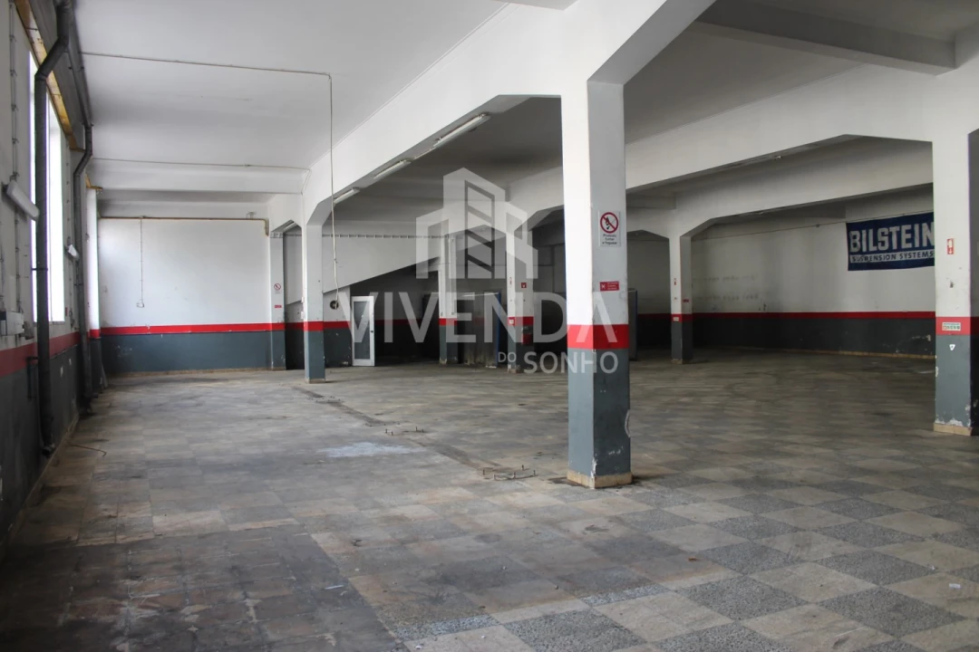 Armazém para Arrendamento em Amora Foto 4