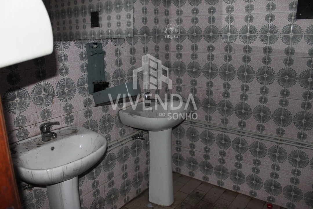 Armazém para Arrendamento em Amora Foto 10