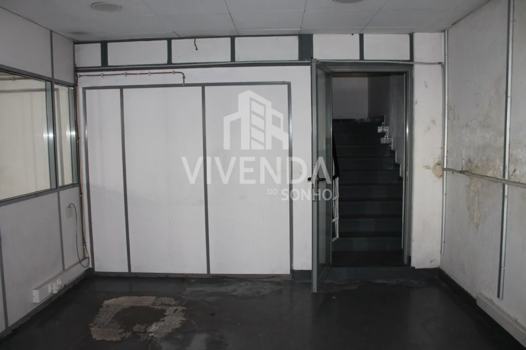 Armazém para Arrendamento em Amora Foto 19
