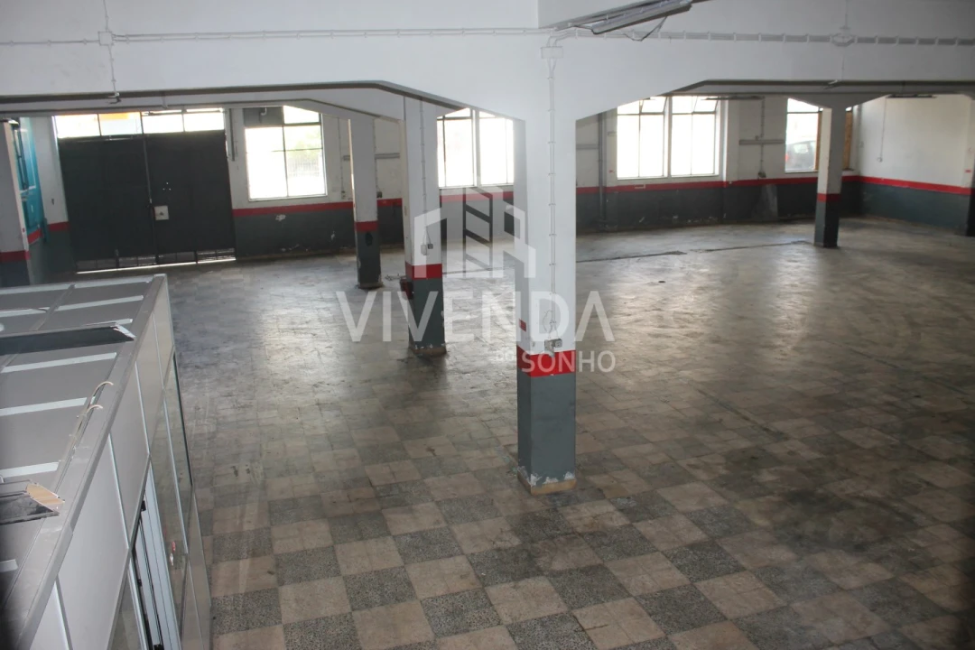 Armazém para Arrendamento em Amora Foto 22