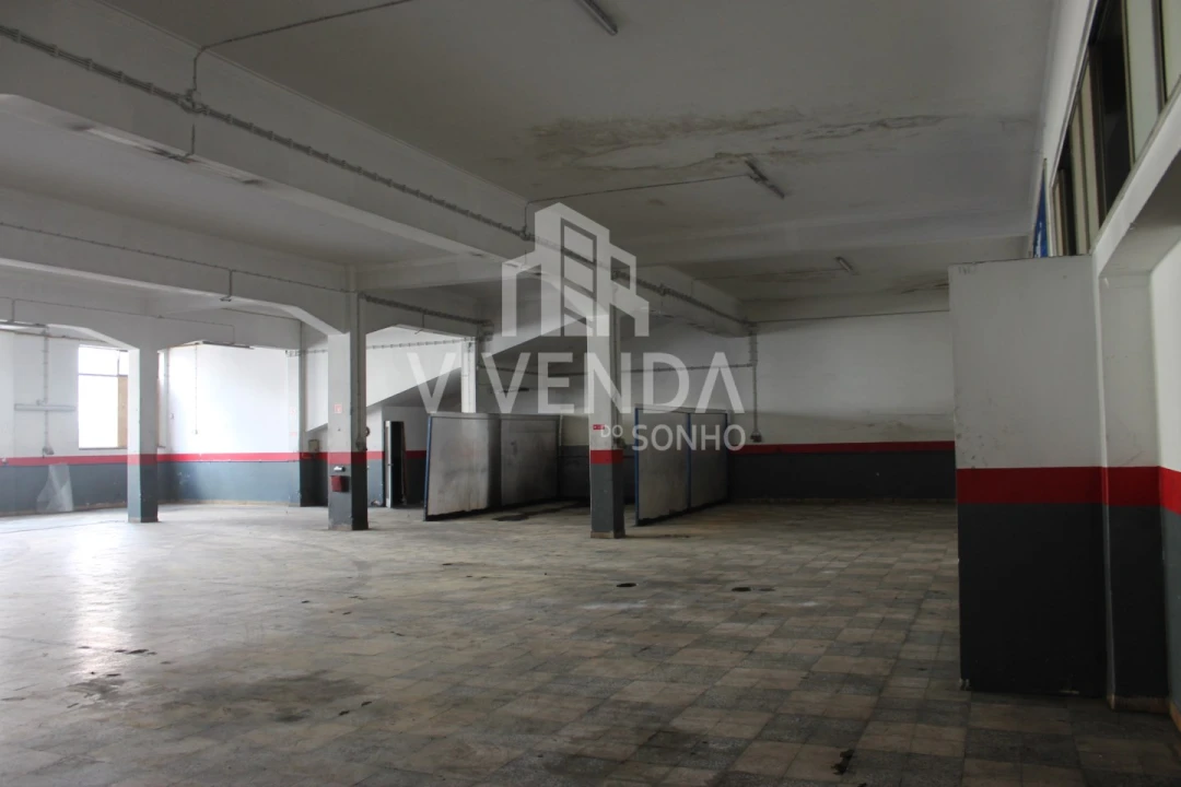 Armazém para Arrendamento em Amora Foto 25