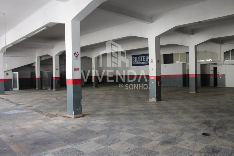 Armazém para Arrendamento em Amora Foto 5