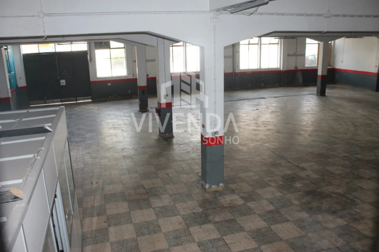 Armazém para Arrendamento em Amora Foto 22