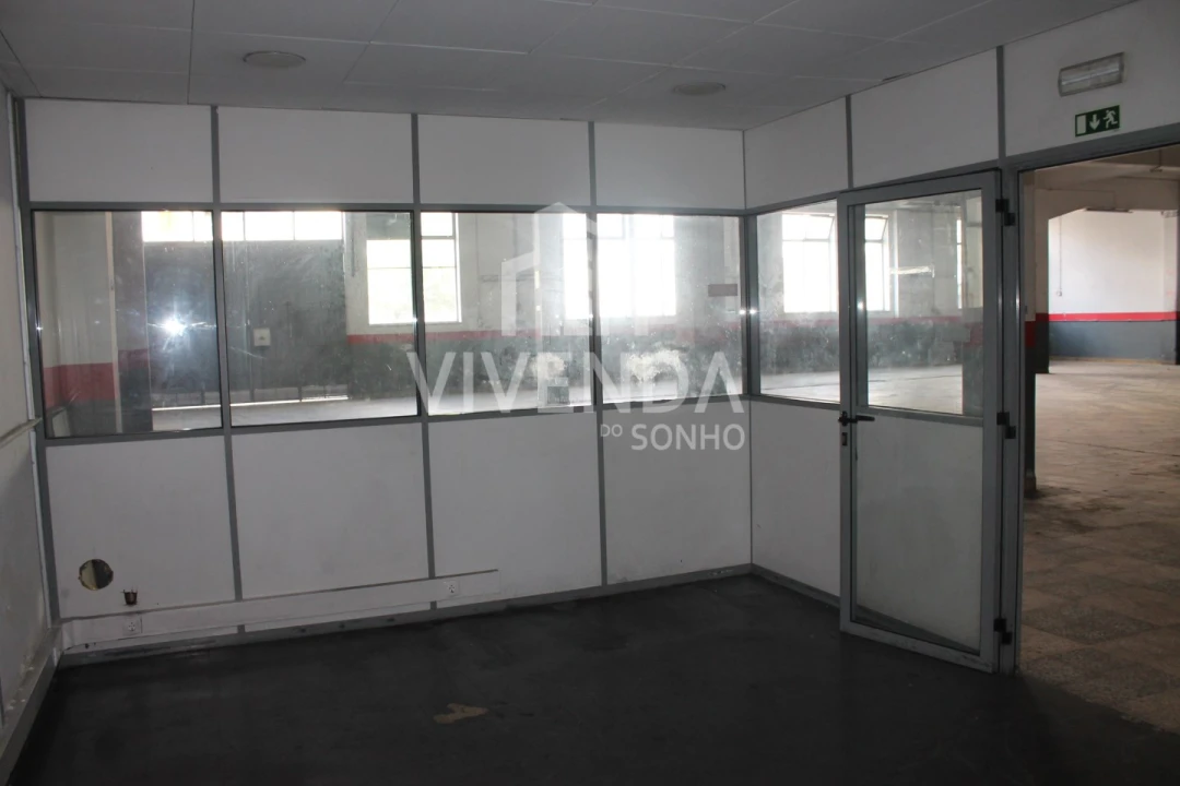 Armazém para Venda em Amora Foto 19