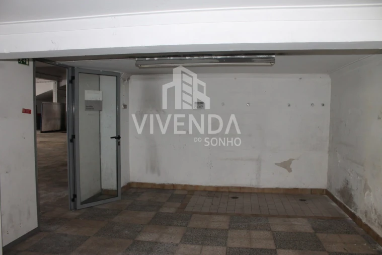 Armazém para Venda em Amora Foto 14