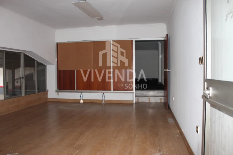 Armazém para Venda em Amora Foto 22