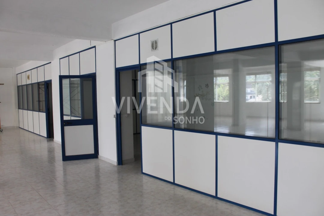 Armazém para Venda em Amora Foto 3