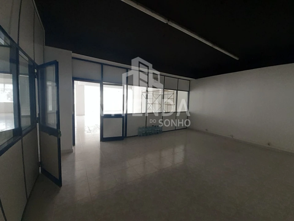 Armazém para Venda em Amora Foto 19