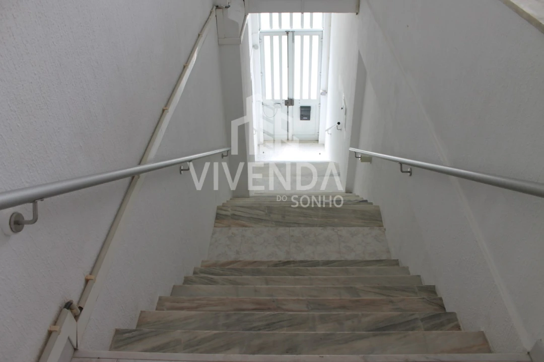 Armazém para Venda em Amora Foto 22