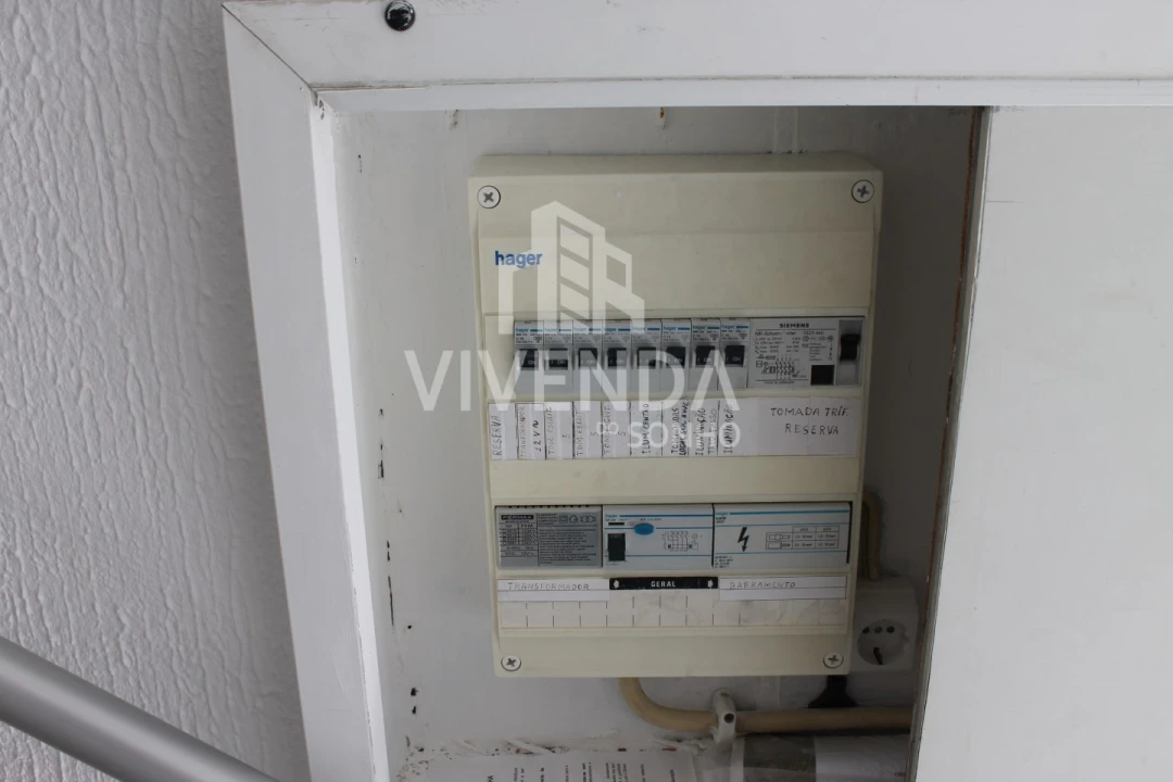 Armazém para Venda em Amora Foto 24