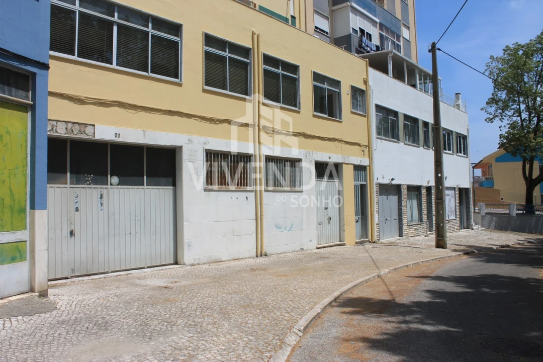 Armazém para Venda em Amora Foto 27