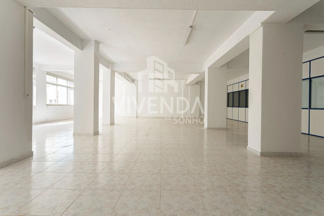 Armazém para Venda em Amora Foto 8