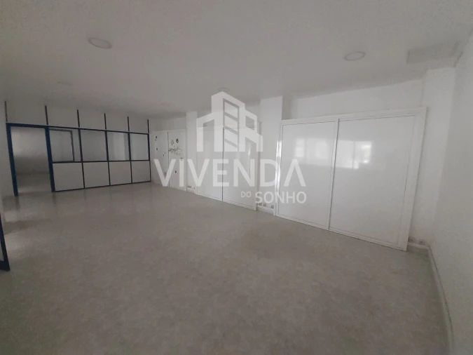 Armazém para Venda em Amora Foto 13