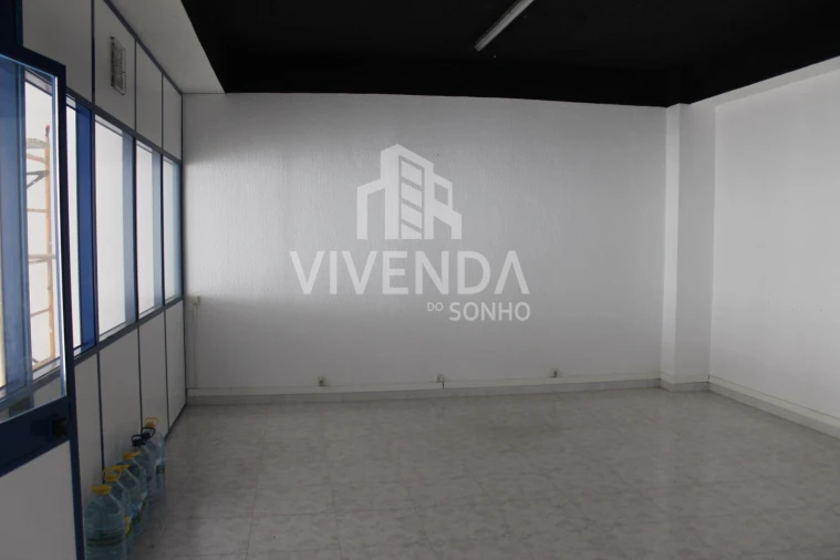 Armazém para Venda em Amora Foto 20