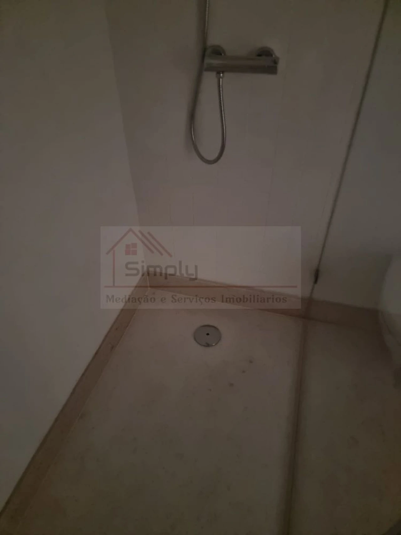 Apartamento T0 para Venda em Alcantara Foto 11