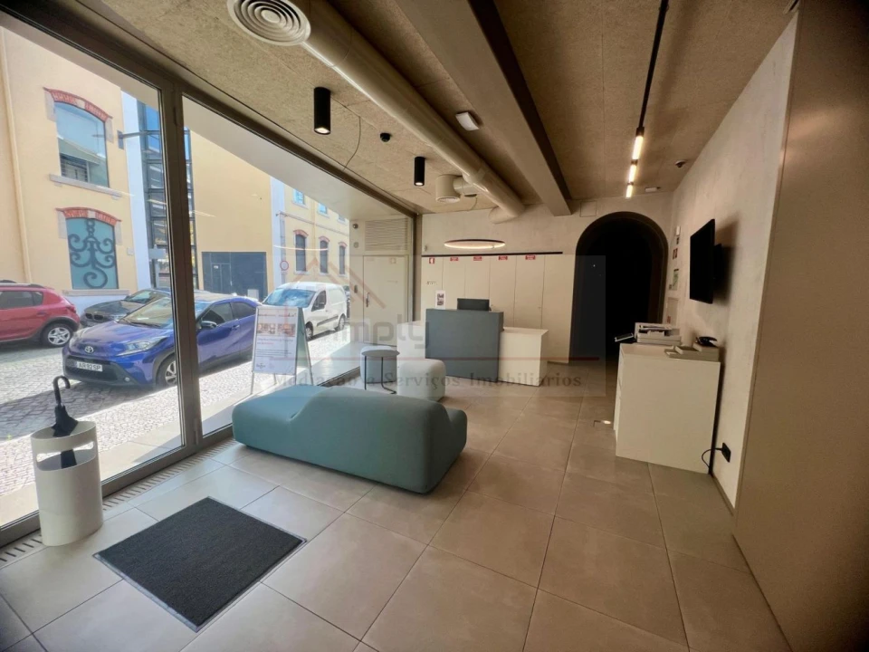 Loja para Arrendamento em Alcantara Foto 3